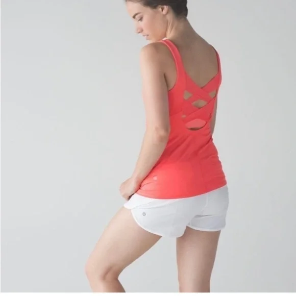 Lululemon Rise and Flow Tank Sz 8 In Cape Red Luxtreme - Picture 3 of 12